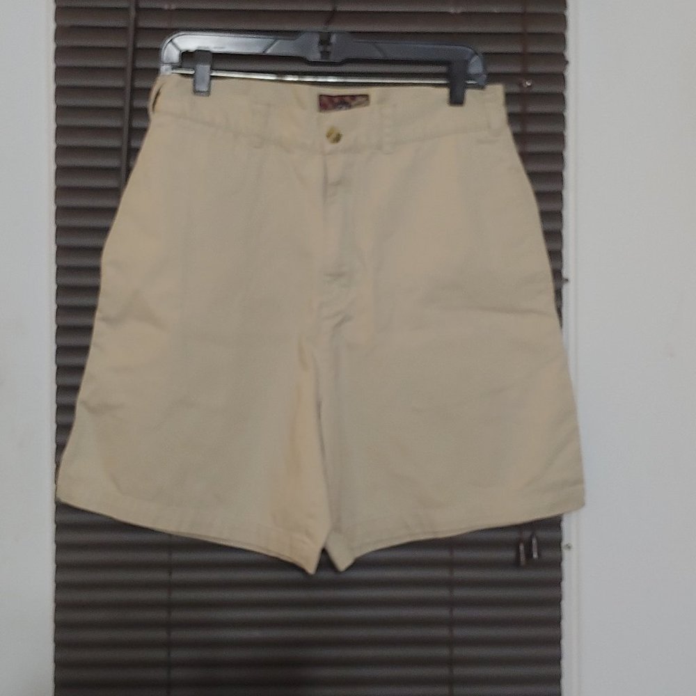 Old College Inn mans 7 inch shorts size 32